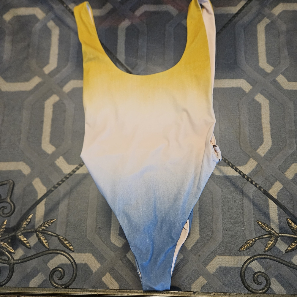 ***SEXY/ NWOT**Yellow to Blue Ombre Scoop One-Piece Swimsuit